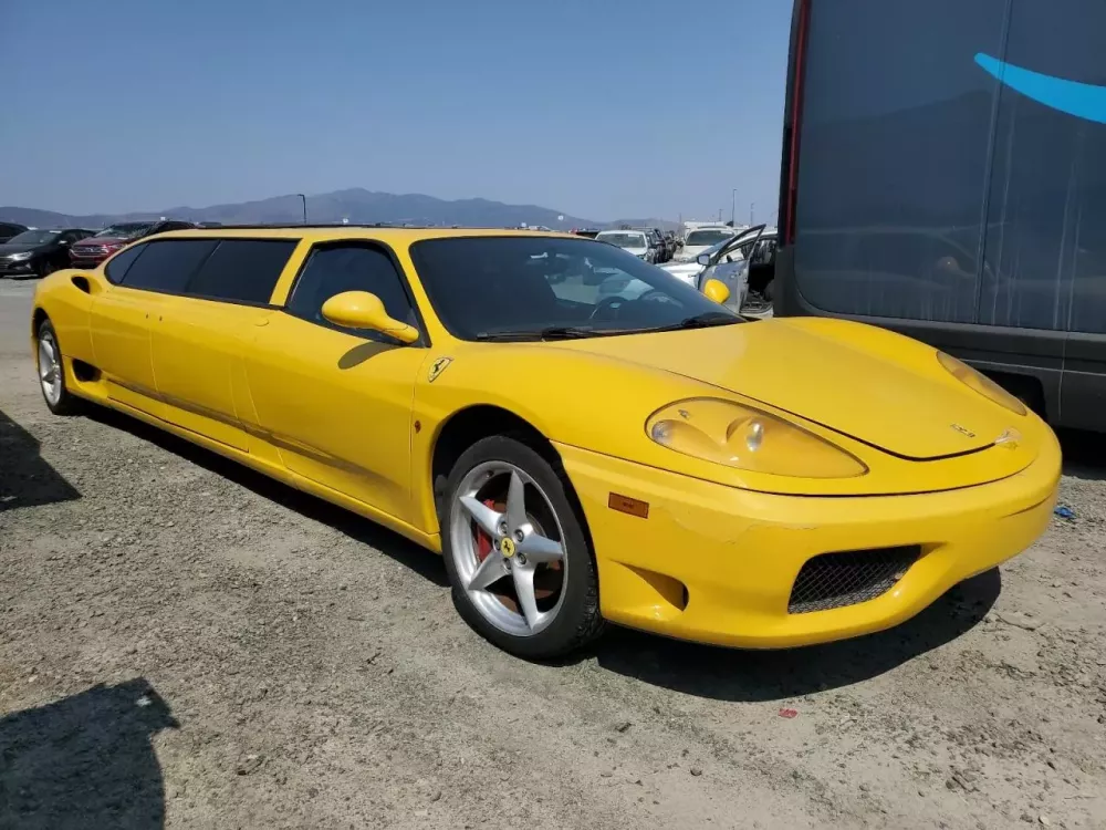 Chiếc siêu xe 360 Modena Limousine này có thể hãng xe Ferrari không thích- Ảnh 1.