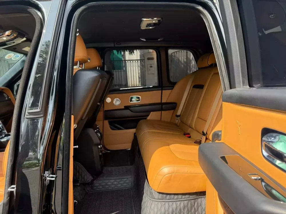 Rolls-Royce Cullinan được chào bán hơn 10 tỷ đồng khiến không ít người bất ngờ- Ảnh 5.