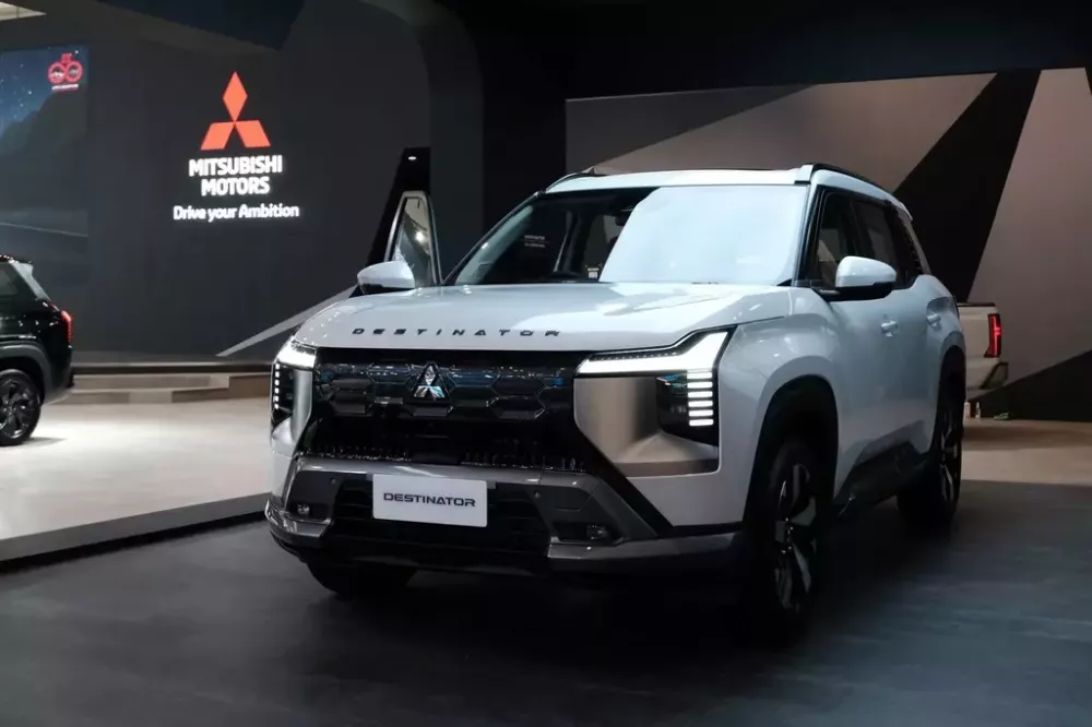 Destinator bán chạy như tôm tươi, Mitsubishi ôm tham vọng chiếm 10% thị phần.