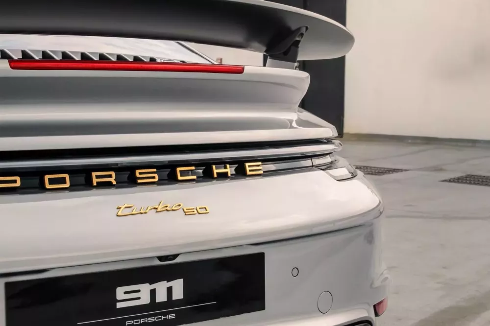 Tỷ phú USD của Việt Nam chi 40 triệu đồng cho biển số xe Porsche 911 Turbo 50 Years: Ý nghĩa từ ngày tháng năm sinh- Ảnh 6. Tỷ phú USD của Việt Nam chi 40 triệu đồng cho biển số xe Porsche 911 Turbo 50 Years: Ý nghĩa từ ngày tháng năm sinh- Ảnh 6.