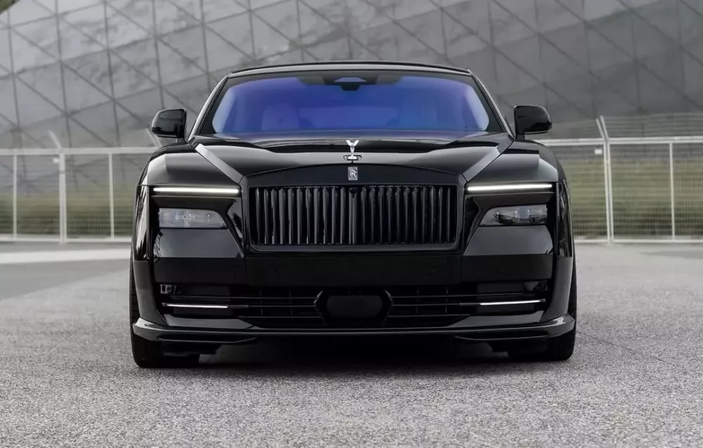 Xe điện Rolls-Royce Spectre mà Minh "Nhựa" đang lái hằng ngày có bản độ rất thú vị- Ảnh 1. Xe điện Rolls-Royce Spectre mà Minh "Nhựa" đang lái hằng ngày có bản độ rất thú vị- Ảnh 1.