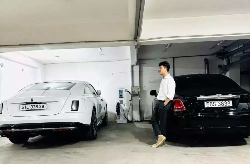 Cặp đôi xe khủng của Minh "Nhựa" và con gái xuất hiện trong 1 con hẻm nhỏ ở quận 6- Ảnh 3.