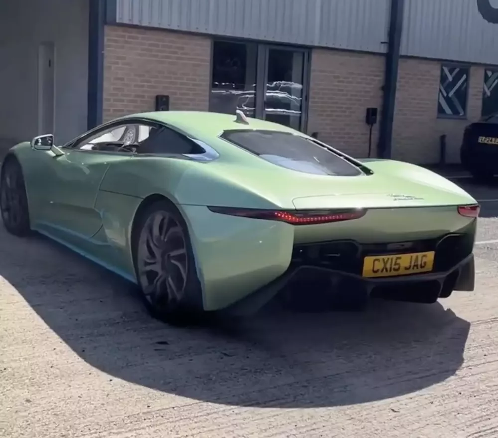 Trải nghiệm Jaguar C-X75 có tiền cũng khó mua được cùng Ian Callum- Ảnh 3.
