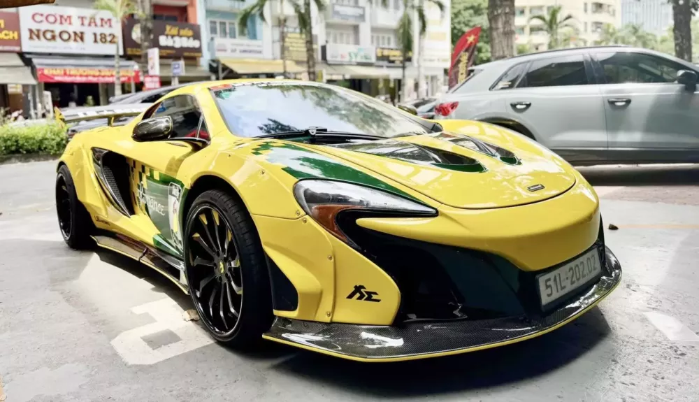 McLaren 650S Spider độ Liberty Walk lên bộ áo gây nhiều sự chú ý- Ảnh 1. McLaren 650S Spider độ Liberty Walk lên bộ áo gây nhiều sự chú ý- Ảnh 1.