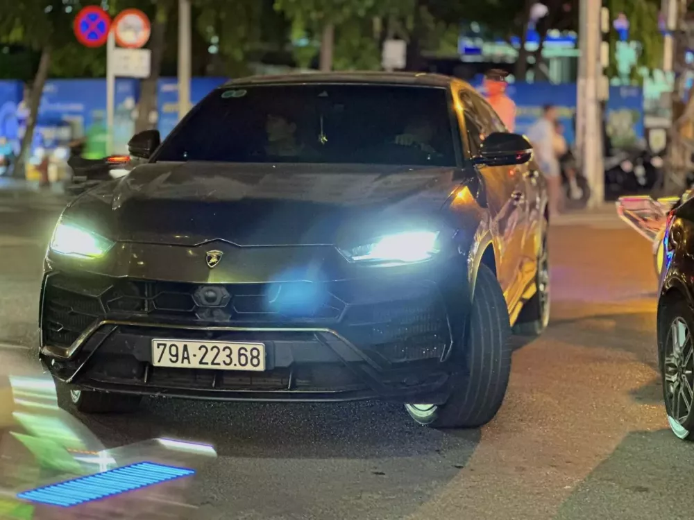 Chi tiết bộ áo đẹp mắt của Lamborghini Urus duy nhất tại Nha Trang- Ảnh 1.