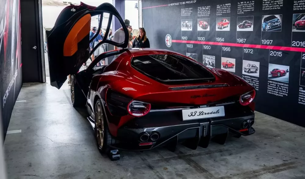 Gặp gỡ Alfa Romeo 33 Stradale: Chiếc xe đẹp nhất thế giới mới ra mắt tại Mỹ, giá dự kiến 1,8 triệu USD- Ảnh 6.