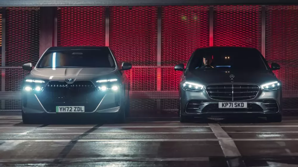 Xe Mercedes-Benz có thể sẽ dùng động cơ của kỳ phùng địch thủ BMW