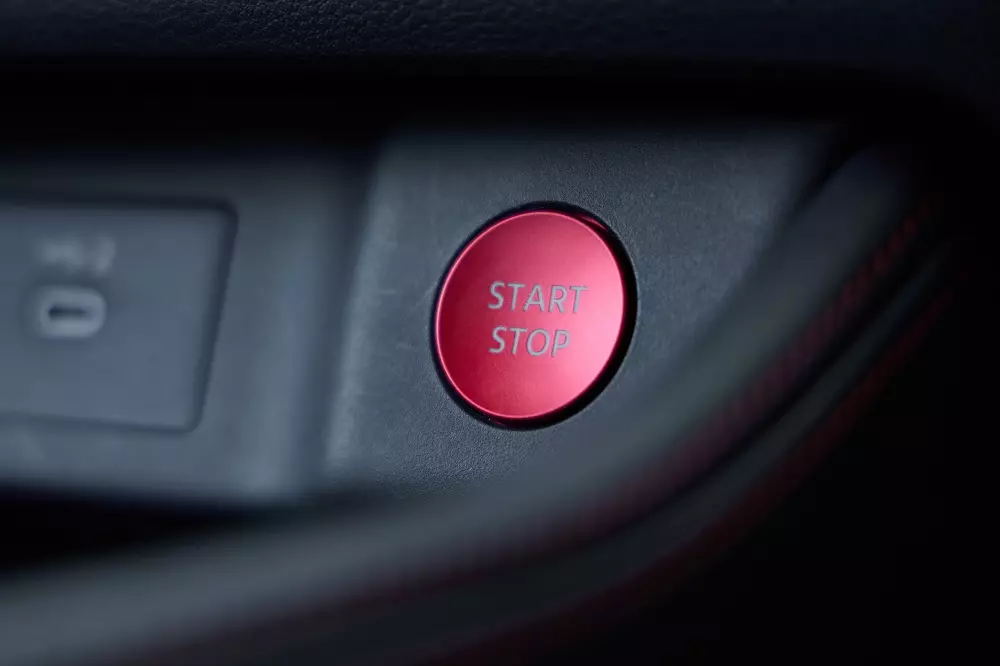 Nút bấm khởi động máy của Nissan X-Trail Nismo