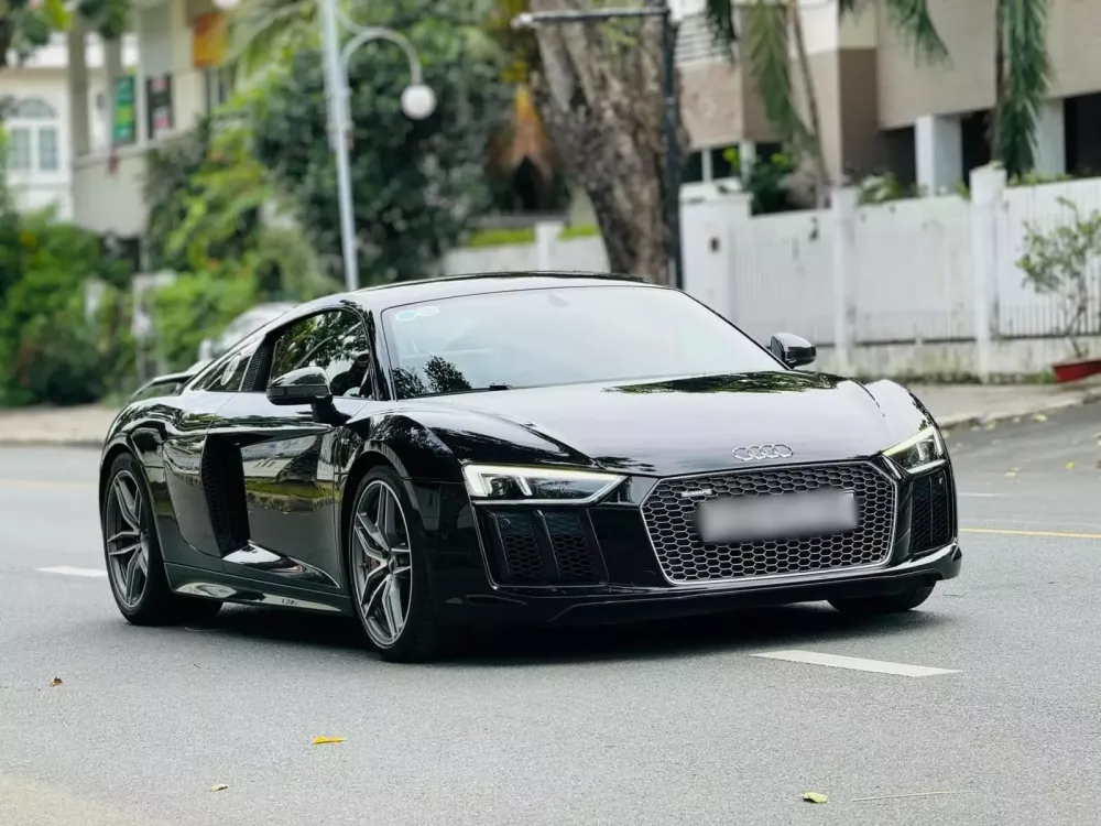 Audi R8 V10 Plus này thật sự có duyên với các tỉnh thành miền Tây- Ảnh 6. Audi R8 V10 Plus này thật sự có duyên với các tỉnh thành miền Tây- Ảnh 6.