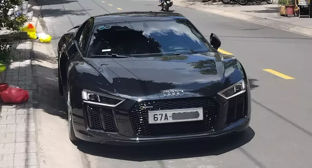 Audi R8 V10 Plus này thật sự có duyên với các tỉnh thành miền Tây- Ảnh 1.