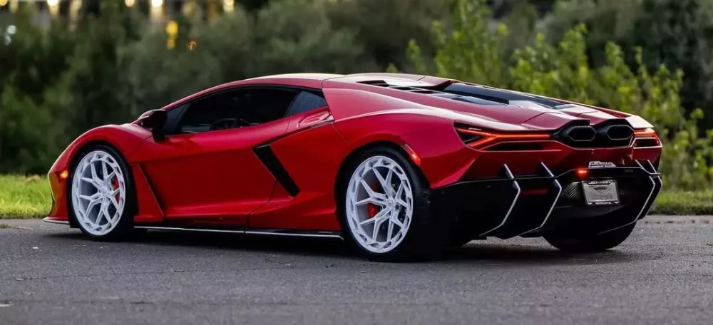 Ý tưởng cho màu sơn chiếc siêu xe Lamborghini Revuelto này không tệ đúng ko nhỉ?- Ảnh 3.