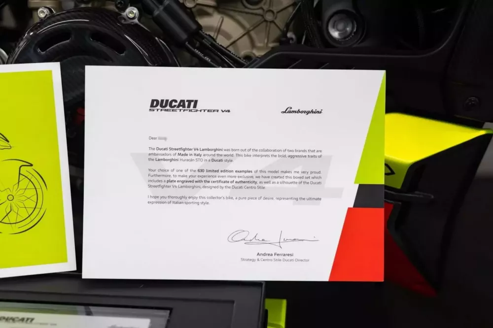 Ducati Streetfighter V4 Lamborghini mới chạy 8 km được báo giá đến 1,4 tỷ đồng- Ảnh 6. Ducati Streetfighter V4 Lamborghini mới chạy 8 km được báo giá đến 1,4 tỷ đồng- Ảnh 6.