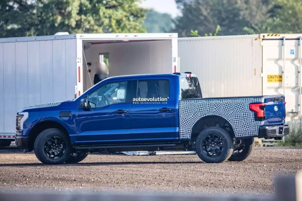 Ford F-150 Lightning Off-Road 2026 bị tóm gọn trên đường- Ảnh 4. Ford F-150 Lightning Off-Road 2026 bị tóm gọn trên đường- Ảnh 4.