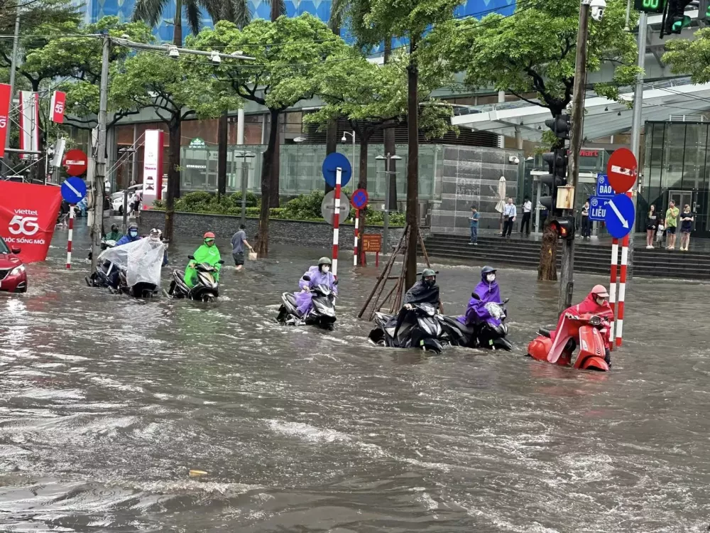 Ngã tư Đào Tấn - Liễu Giai sáng nay