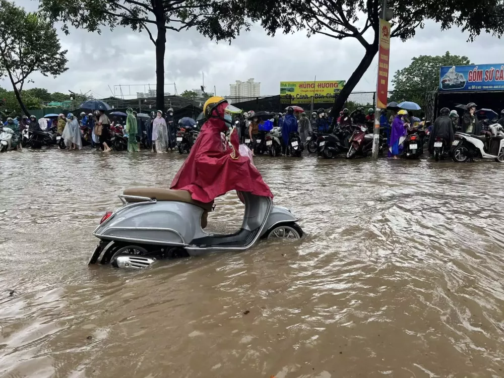 Người dân gọi đùa đây là vịnh Tố Hữu