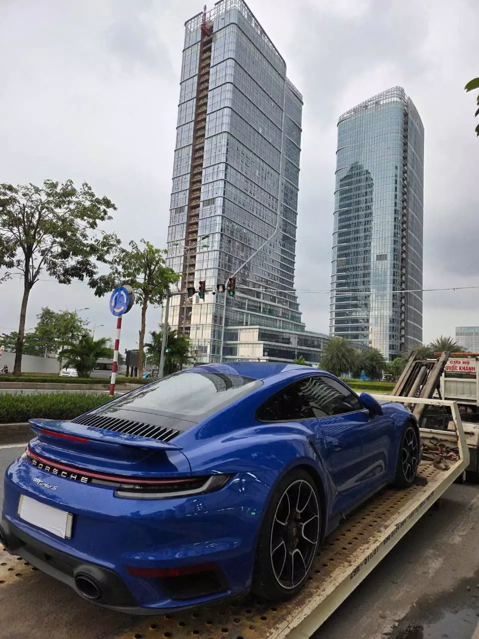 Porsche 911 Turbo S 992 duy nhất rao bán tại Việt Nam đã nhanh chóng có chủ mới- Ảnh 2.