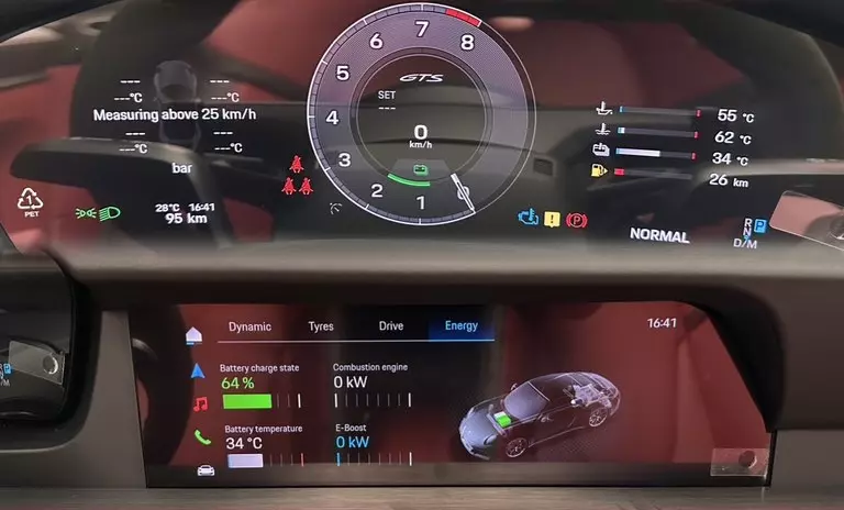 Đánh giá nhanh Porsche 911 Carrera 4 GTS Cabriolet 2025 duy nhất Việt Nam: Giá lăn bánh đủ mua siêu xe- Ảnh 6.