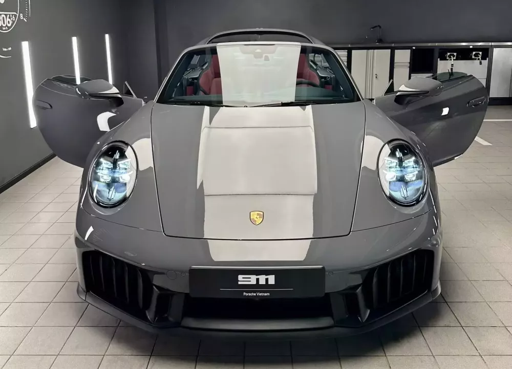 Đánh giá nhanh Porsche 911 Carrera 4 GTS Cabriolet 2025 duy nhất Việt Nam: Giá lăn bánh đủ mua siêu xe- Ảnh 1.