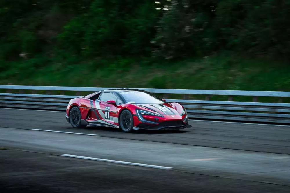 Vượt mặt Tesla, Rimac, hãng xe Trung Quốc BYD cho thế giới thấy xe điện của mình nhanh ra sao- Ảnh 2. Vượt mặt Tesla, Rimac, hãng xe Trung Quốc BYD cho thế giới thấy xe điện của mình nhanh ra sao- Ảnh 2.