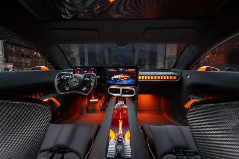 Cận cảnh xe điện Mercedes Concept AMG GT XX vừa mới thiết lập tốc độ trung bình 300 km/h, chạy 40.075 km chỉ hơn 7 ngày- Ảnh 6. Cận cảnh xe điện Mercedes Concept AMG GT XX vừa mới thiết lập tốc độ trung bình 300 km/h, chạy 40.075 km chỉ hơn 7 ngày- Ảnh 6.