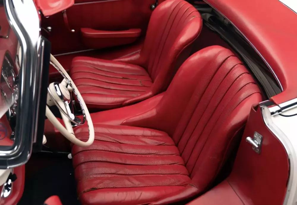 Đừng ngạc nhiên nếu xe Mercedes-Benz 300 SL Roadster này có giá trên 9 triệu đô la- Ảnh 7.