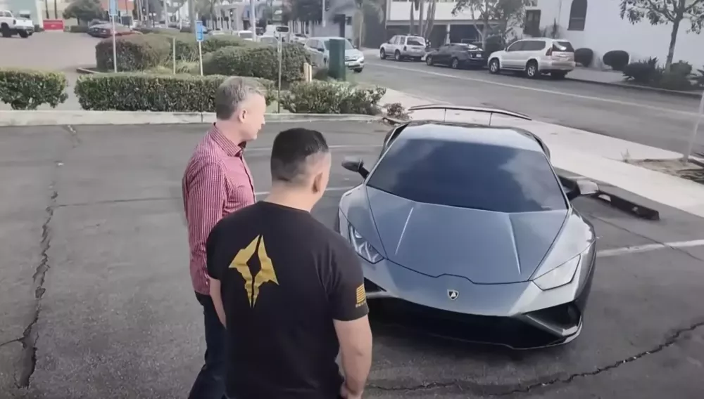 Mất siêu xe Lamborghini 2 năm, chủ nhân bất ngờ tìm lại được nhờ ChatGPT- Ảnh 1.