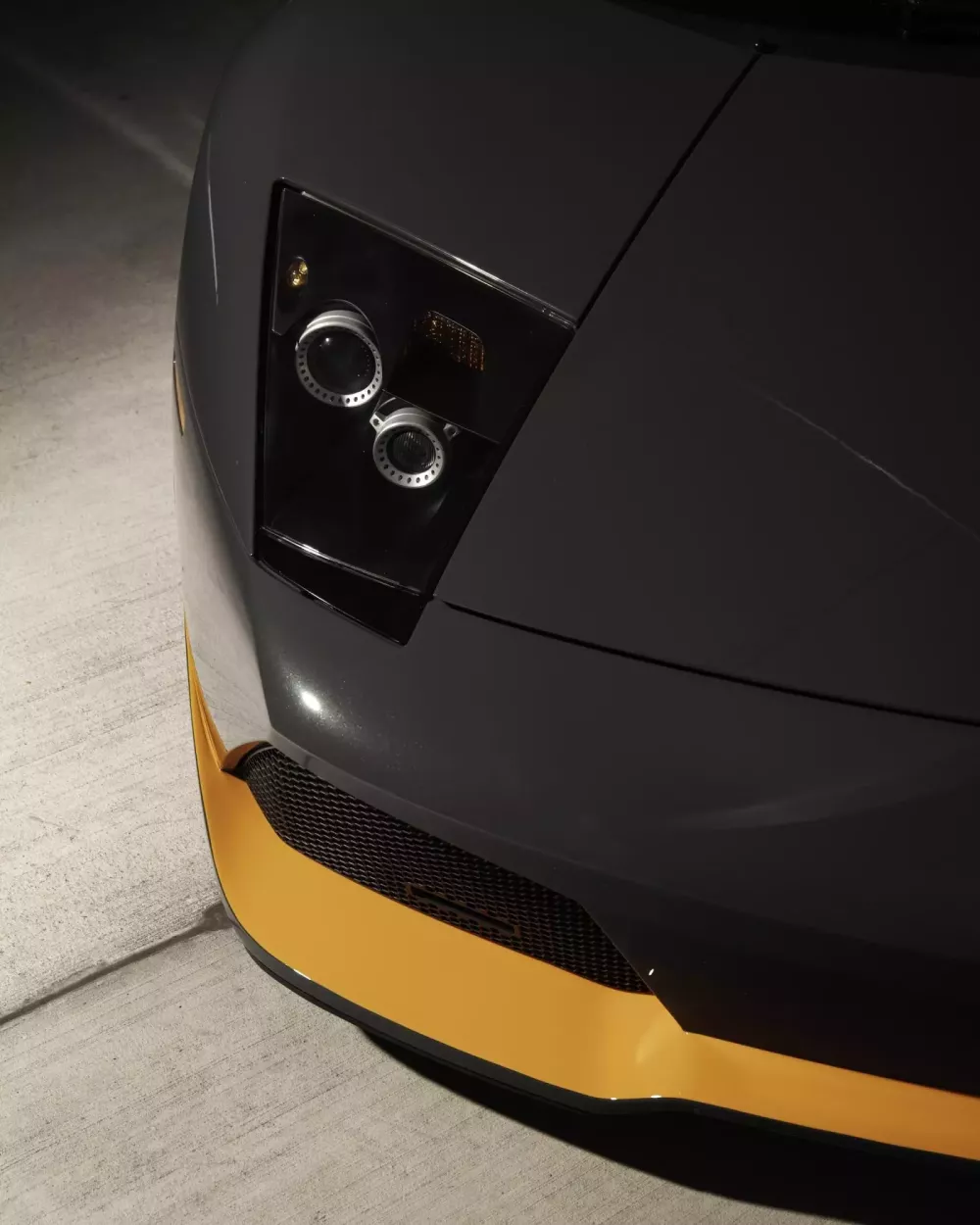 Thật vui vì chiếc Lamborghini Murcielago LP650-4 Roadster cuối cùng đã có mặt trên thị trường- Ảnh 7. Thật vui vì chiếc Lamborghini Murcielago LP650-4 Roadster cuối cùng đã có mặt trên thị trường- Ảnh 7.