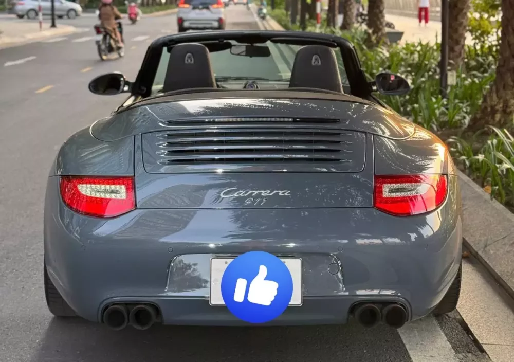 Porsche 911 Carerra Cabriolet 997 hàng hiếm xuất hiện, nhiều khả năng thuộc sở hữu của người này- Ảnh 2. Porsche 911 Carerra Cabriolet 997 hàng hiếm xuất hiện, nhiều khả năng thuộc sở hữu của người này- Ảnh 2.