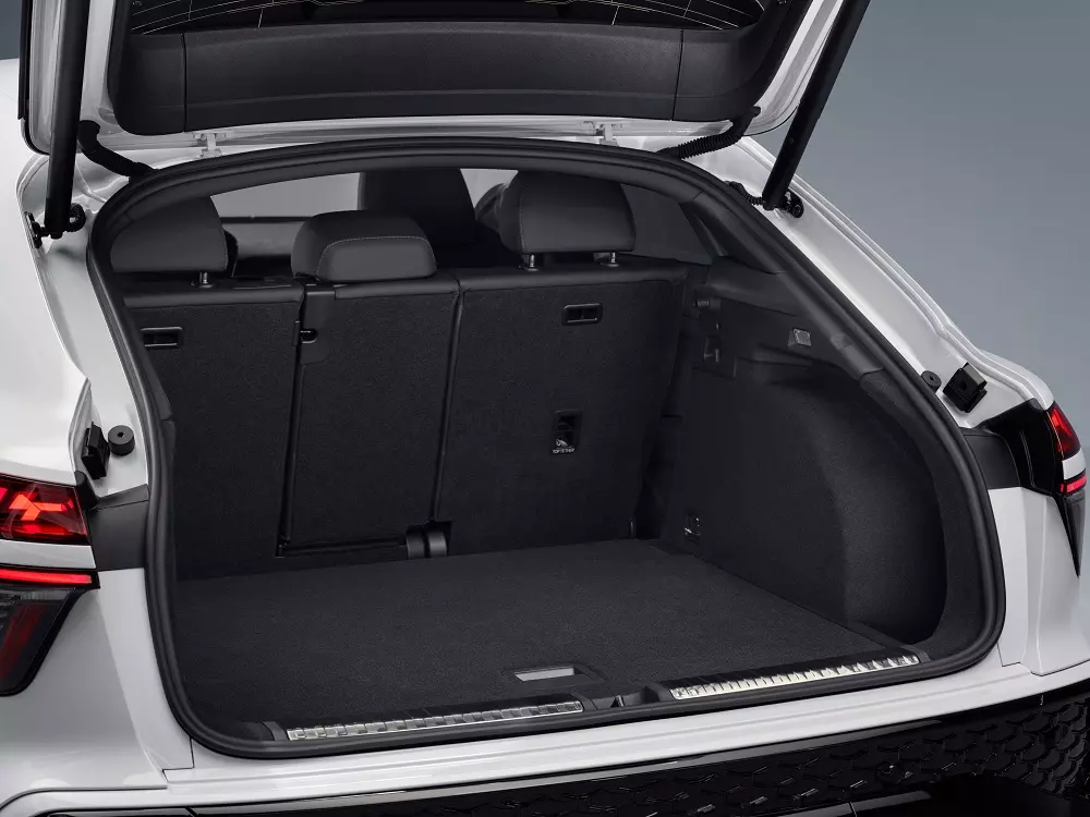Khoang hành lý của Audi Q3 Sportback 2025