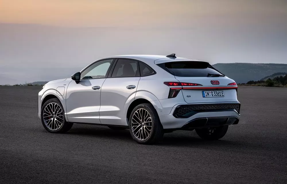 Thiết kế phía sau của Audi Q3 Sportback 2025