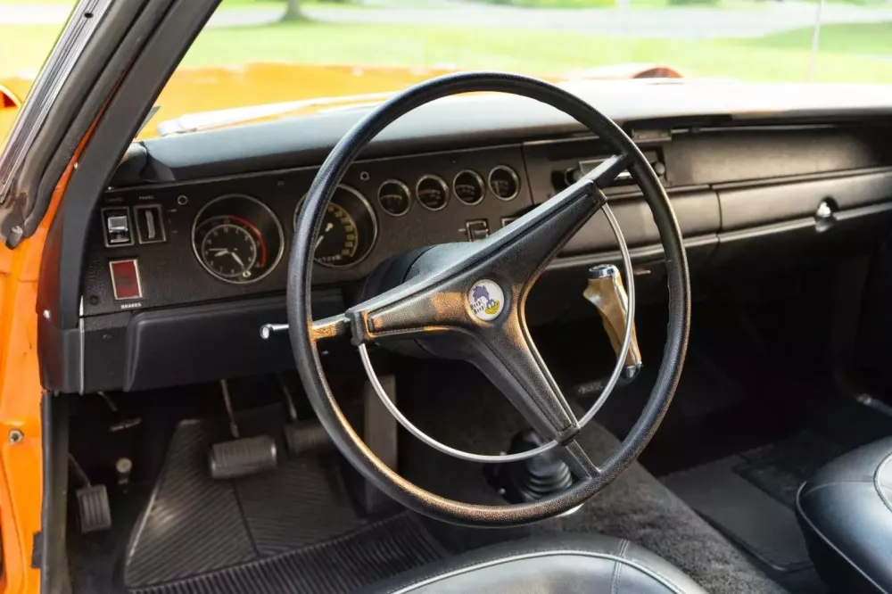 Câu chuyện về người phụ nữ lái xe Plymouth Superbird 1970 trong 40 năm trước khi qua đời- Ảnh 5. Câu chuyện về người phụ nữ lái xe Plymouth Superbird 1970 trong 40 năm trước khi qua đời- Ảnh 5.