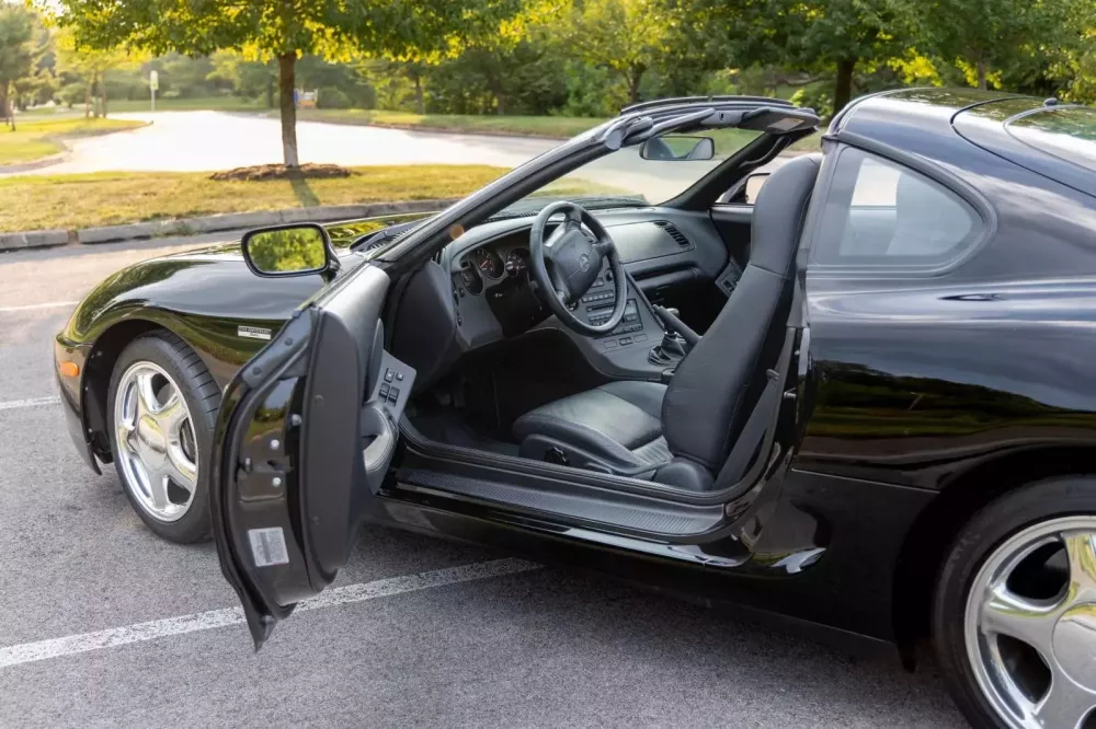 Dân chơi "trúng giá" Toyota Supra 1997 của mình sau khi chuyển nhà- Ảnh 6. Dân chơi "trúng giá" Toyota Supra 1997 của mình sau khi chuyển nhà- Ảnh 6.