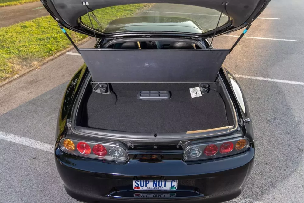 Dân chơi "trúng giá" Toyota Supra 1997 của mình sau khi chuyển nhà- Ảnh 7. Dân chơi "trúng giá" Toyota Supra 1997 của mình sau khi chuyển nhà- Ảnh 7.