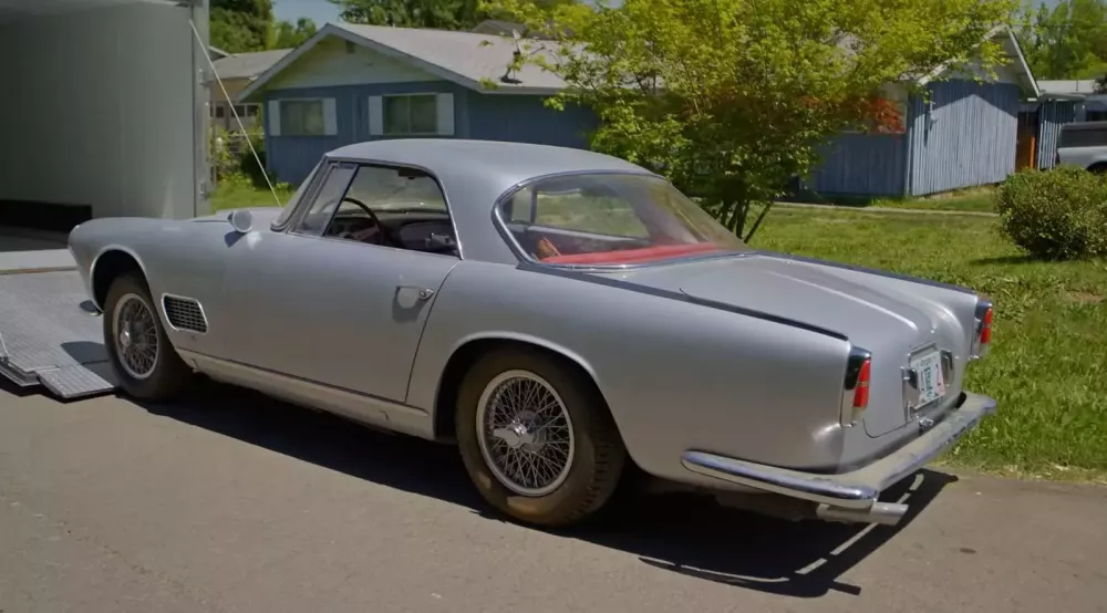Maserati 3500 GT 1960 xuất hiện sau nhiều thập kỷ ẩn náu trong garage của chủ nhân quá cố- Ảnh 4. Maserati 3500 GT 1960 xuất hiện sau nhiều thập kỷ ẩn náu trong garage của chủ nhân quá cố- Ảnh 4.