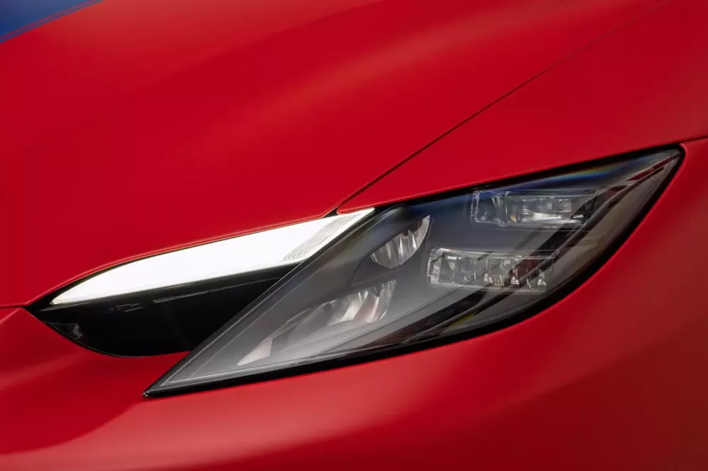 Đánh gia nhanh Ferrari 296 GTS cá nhân hóa đặc biệt tại Việt Nam: Màu sơn lạ mắt cùng gói carbon màu đỏ đắt tiền- Ảnh 2. Đánh gia nhanh Ferrari 296 GTS cá nhân hóa đặc biệt tại Việt Nam: Màu sơn lạ mắt cùng gói carbon màu đỏ đắt tiền- Ảnh 2.