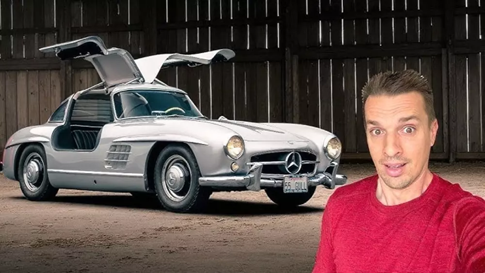 YouTuber vỡ òa trong sung sướng khi mua được Mercedes-Benz 300 SL Gullwing dù phải bán xe Bugatti- Ảnh 5. YouTuber vỡ òa trong sung sướng khi mua được Mercedes-Benz 300 SL Gullwing dù phải bán xe Bugatti- Ảnh 5.