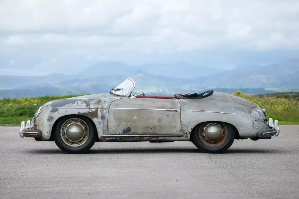Ly kỳ câu chuyện xe Porsche 356 1955 đắt nhất thế giới đã nằm trong kho thóc suốt 60 năm- Ảnh 5. Ly kỳ câu chuyện xe Porsche 356 1955 đắt nhất thế giới đã nằm trong kho thóc suốt 60 năm- Ảnh 5.