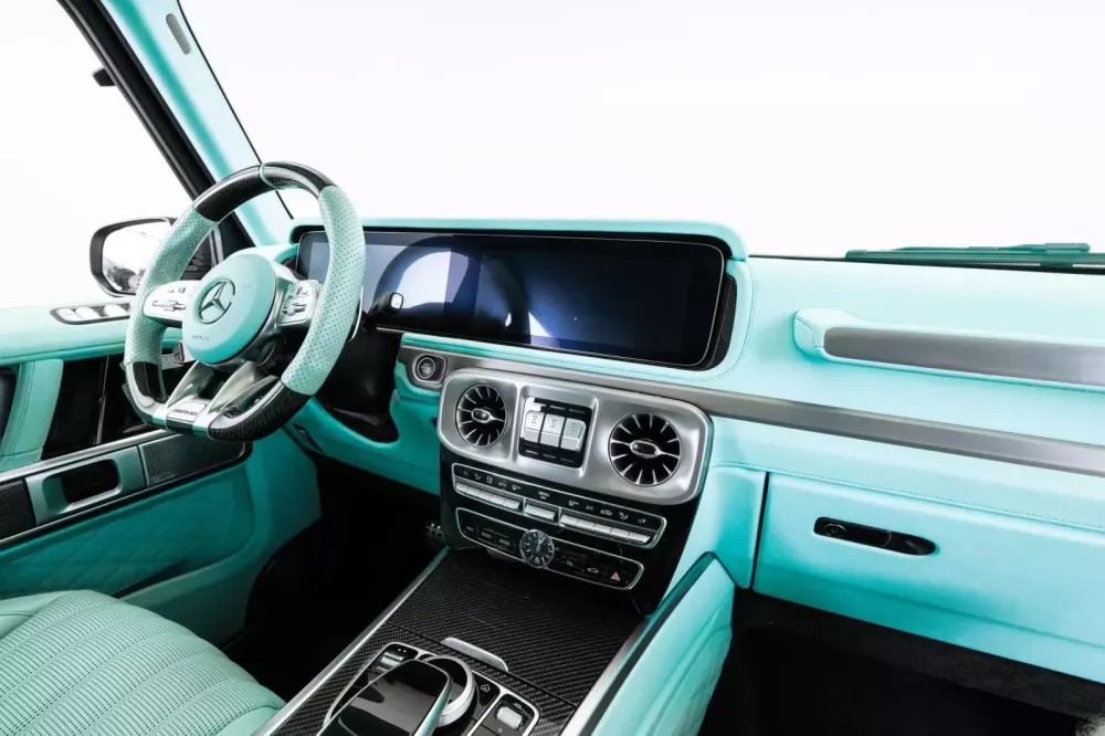 Nữ chủ xe từ chối mức giá 251.000 USD dành cho Brabus Mercedes-AMG G63 của mình vì...- Ảnh 7. Nữ chủ xe từ chối mức giá 251.000 USD dành cho Brabus Mercedes-AMG G63 của mình vì...- Ảnh 7.