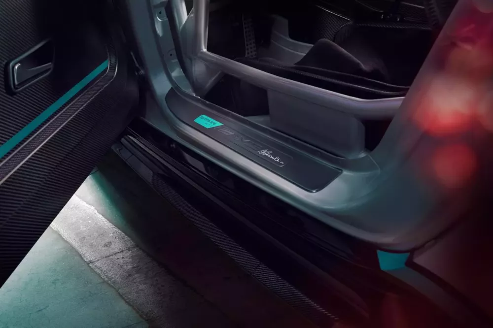 Chi tiết xe đua Mercedes-AMG GT2 Edition W16 Customer mới ra mắt- Ảnh 3. Chi tiết xe đua Mercedes-AMG GT2 Edition W16 Customer mới ra mắt- Ảnh 3.