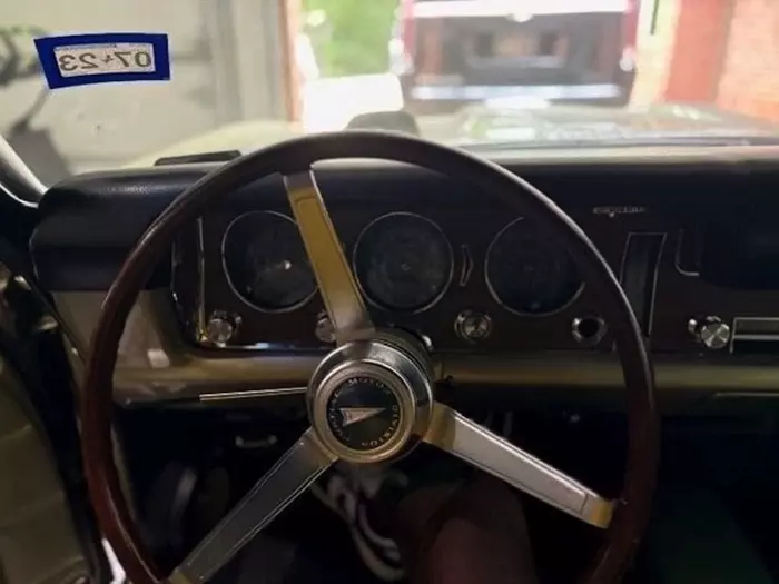 Pontiac GTO "mạ vàng" được chào bán với thông tin gây bất ngờ- Ảnh 6. Pontiac GTO "mạ vàng" được chào bán với thông tin gây bất ngờ- Ảnh 6.