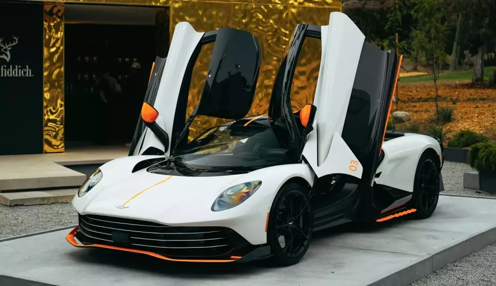 Aston Martin Valhalla sản xuất dành cho khách hàng: Siêu phẩm gần 1 triệu USD- Ảnh 2. Aston Martin Valhalla sản xuất dành cho khách hàng: Siêu phẩm gần 1 triệu USD- Ảnh 2.