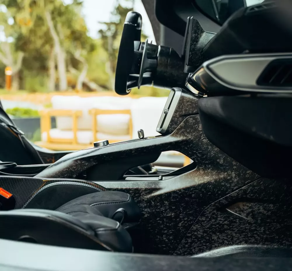 Aston Martin Valhalla sản xuất dành cho khách hàng: Siêu phẩm gần 1 triệu USD- Ảnh 11. Aston Martin Valhalla sản xuất dành cho khách hàng: Siêu phẩm gần 1 triệu USD- Ảnh 11.