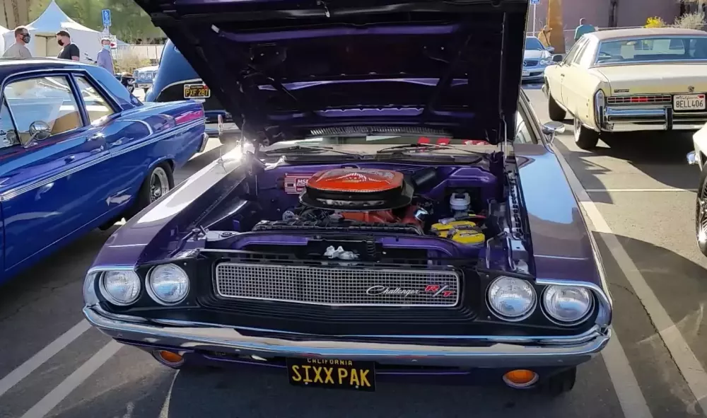 Chơi xe cổ chưa bao giờ là dễ dàng, chủ xe Dodge Challenger R/T 1970 mất 5 năm để phục chế- Ảnh 1. Chơi xe cổ chưa bao giờ là dễ dàng, chủ xe Dodge Challenger R/T 1970 mất 5 năm để phục chế- Ảnh 1.