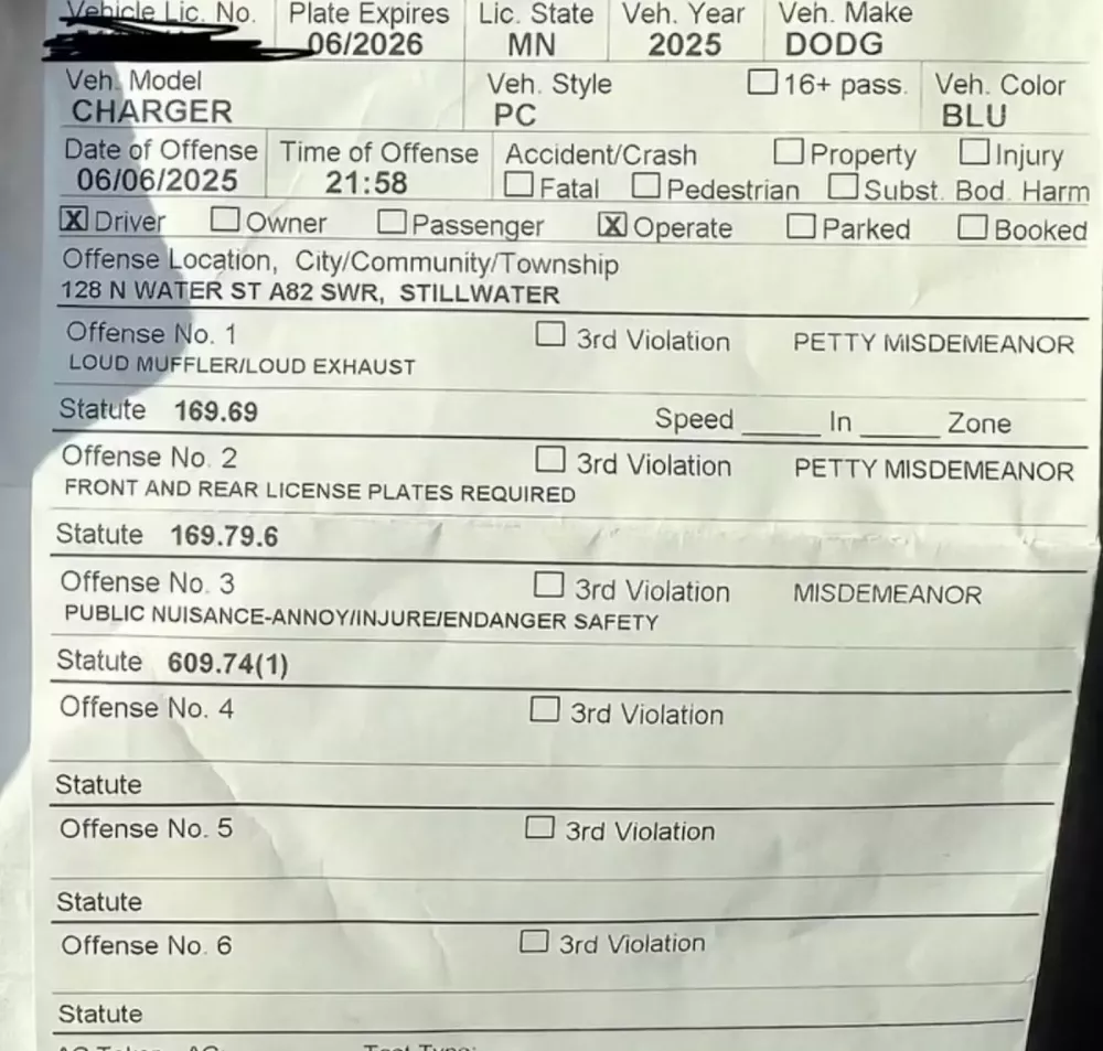 Chuyện hy hữu khi tài xế bị phạt vì tiếng ống xả của xe điện Dodge Charger quá ồn- Ảnh 4.