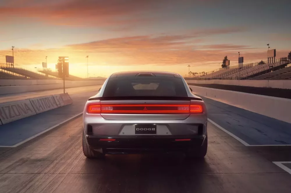 Chuyện hy hữu khi tài xế bị phạt vì tiếng ống xả của xe điện Dodge Charger quá ồn- Ảnh 6. Chuyện hy hữu khi tài xế bị phạt vì tiếng ống xả của xe điện Dodge Charger quá ồn- Ảnh 6.