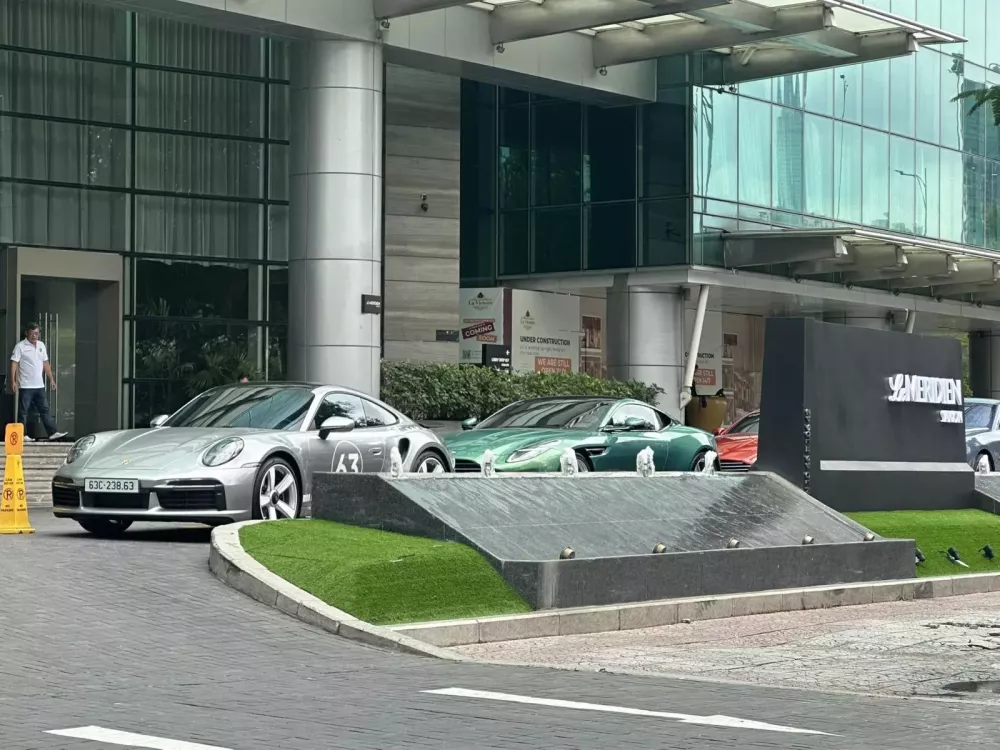 Tỷ phú USD của Việt Nam chi 40 triệu đồng cho biển số xe Porsche 911 Turbo 50 Years: Ý nghĩa từ ngày tháng năm sinh- Ảnh 1. Tỷ phú USD của Việt Nam chi 40 triệu đồng cho biển số xe Porsche 911 Turbo 50 Years: Ý nghĩa từ ngày tháng năm sinh- Ảnh 1.