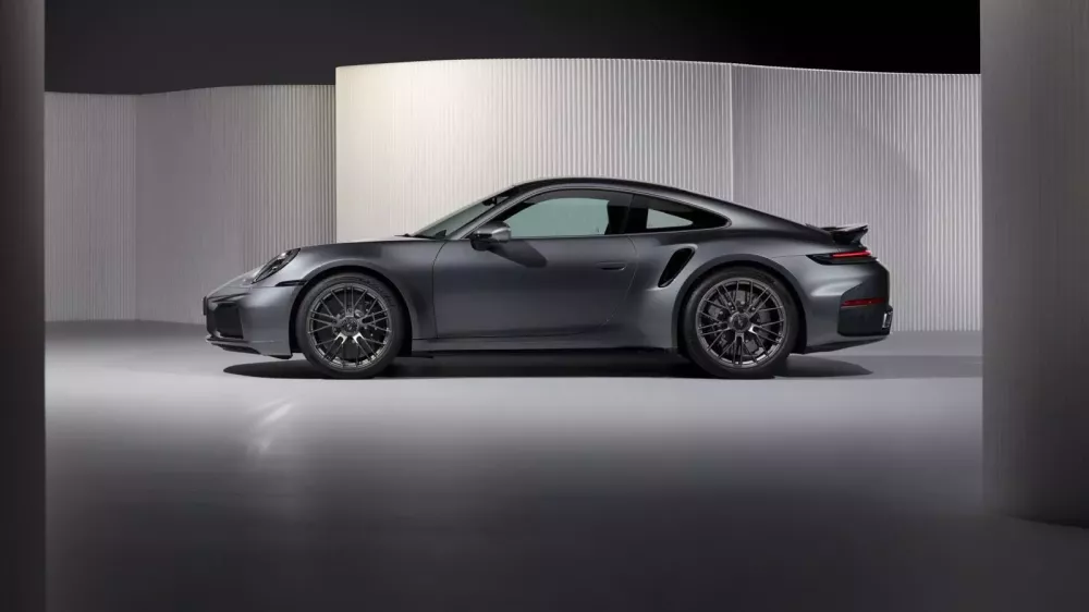 Porsche 911 Turbo S 992.2 trình làng: Tinh hoa hội tụ với công suất tận 701 mã lực- Ảnh 2. Porsche 911 Turbo S 992.2 trình làng: Tinh hoa hội tụ với công suất tận 701 mã lực- Ảnh 2.