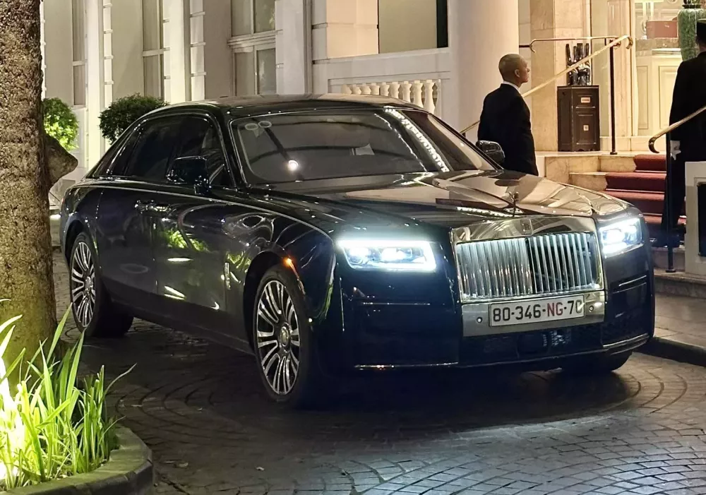 Dàn xe siêu sang Rolls-Royce đẳng cấp của các doanh nhân Hà Nội hội tụ, tổng giá trị trên 150 tỷ đồng- Ảnh 3.