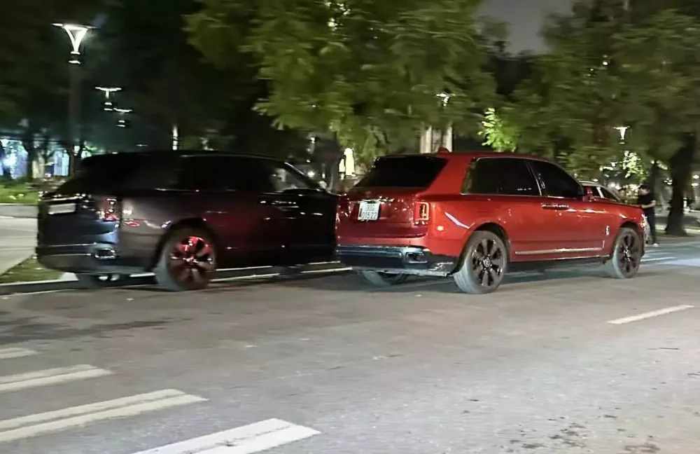 Dàn xe siêu sang Rolls-Royce đẳng cấp của các doanh nhân Hà Nội hội tụ, tổng giá trị trên 150 tỷ đồng- Ảnh 1.