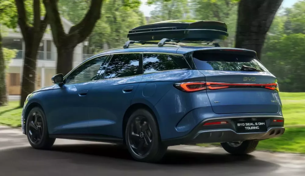 BYD SEAL 6 Wagon ra mắt tại triển lãm ô tô Quốc tế IAA 2025, phạm vi di chuyển ấn tượng 1.287 km- Ảnh 2.